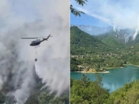 I DALJE TRAJE BORBA S VATROM: Pogledajte kako helikopter Oružanih snaga BiH gasi veliki požar iznad Jablanice (VIDEO)