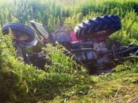 KOD TRAVNIKA SE PREVRNUO MOTOKULTIVATOR: Povrijeđeno troje maloljetnika