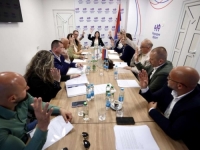 OPOZICIJA U RS SE DOGOVARA: Narodni front jednoglasno prihvatio SDS-ov sporazum – 'Dva kandidata vode nas u propast i poklanjaju pobjedu SNSD-u na tacni'
