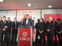 SNSD SLAVI POBJEDU: 'Tražimo poništavanje svih akata koje je nametnuo Christian Schmidt!'