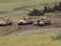 AMERIKA 'ZAKUHALA' SA EVROPOM: NATO hitno okuplja vojne divove zbog Trumpovih poteza