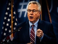 BIVŠI AMERIČKI AMBASADOR IZAZVAO POLITIČKI POTRES U BiH: Nakon optužbi na račun Bakira Izetbegovića, gore društvene mreže, oglasili se Zahiragić, Mustafić, Mioković...