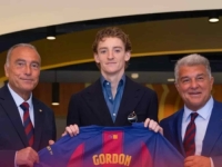ENGLESKA ZVIJEZDA STIGLA U KATALONIJU: Anthony Gordon potpisao petogodišnji ugovor s Barcelonom!