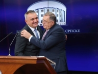 DODIKOVA VLAST SE PANIČNO ZADUŽUJE: To što su američki fondovi kupili obveznice RS ne predstavlja političku podršku SAD-a, nego čisto ulaganje i zaradu na kamatama