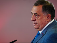 IZ TRUMPOVOG ZAGRLJAJA NA PUTINOVU PARADU: Dodikova dvolična politika doživljava vrhunac