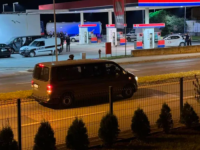 OTKRIVENI NOVI DETALJI KRVAVOG ZLOČINA TUZLI: Elvis u brata ispalio rafal, a evo šta je policija zatekla u njegovom skrovištu