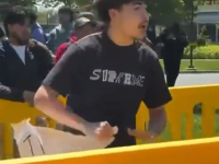 HAOS NA AMERIČKOM UNIVERZITETU: Student podivljao zbog dolaska izraelskog vojnika (VIDEO)