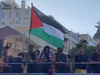 VIŠE OD NOGOMETA: Pogledajte trenutak kada je Yamal razvio zastavu Palestine na pobjedničkom autobusu (VIDEO)
