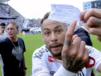 NEVIĐENI SKANDAL U BRAZILU: Neymar oteo papir od sudije i mahao njime pred kamerama