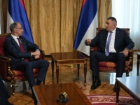 PREMIJERI SRBIJE I RS-a NE KRIJU ZADOVOLJSTVO : 'Hrvatska i Crna Gora su dale saglasnost za aerodrom u Trebinju!'