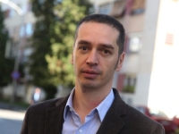 POLITOLOG VELIZAR ANTIĆ UPOZORIO OPOZICIJU RS: Nezamislivo je vidjeti zajedno na bini ova tri političara