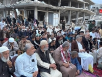 SRCE DA PUKNE: Stanovnici Gaze među ruševinama klanjali Bajram-namaz (FOTO,VIDEO)