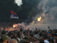 ZAVRŠEN SKUP NA SLAVIJI: Žandarmerija na terenu, odjekuju topovski udari... (VIDEO)