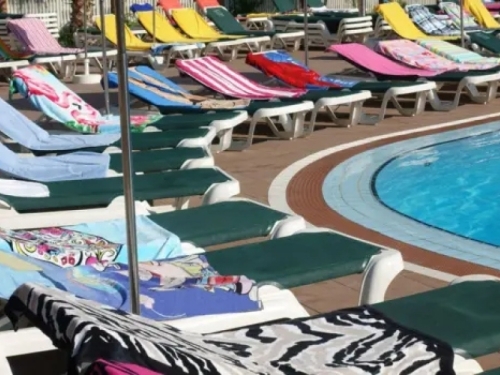TURISTI MASOVNO TUŽE AGENCIJE ZBOG LEŽALJKI: Agenti u panici nakon presude koja mijenja sve - evo kako hoteli sada KAŽNJAVAJU goste