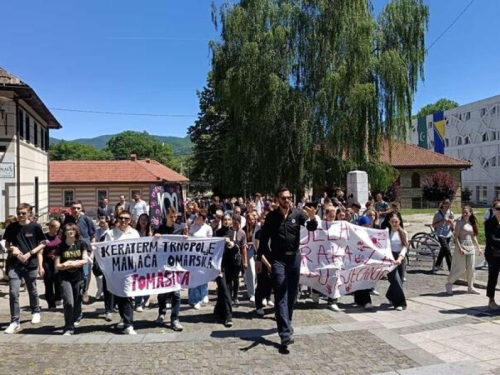 KADA JE ZLO NAREDILO DA SE OBILJEŽE NEVINI: Dan Bijelih traka obilježen u Zenici