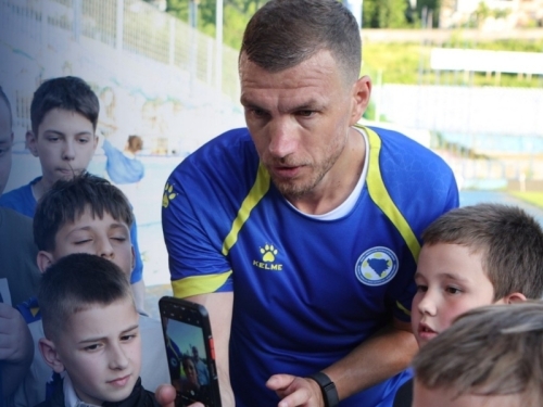ZMAJEVI PONOVO OTVARAJU VRATA NAVIJAČIMA: Barbarez odlučio da posljednji trening bude javan