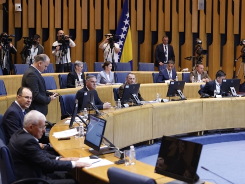 DELEGATI HDZ-a I SNSD-a SE POJAVILI U DOMU NARODA PS BiH: Usvojen ključni zakon, BiH izbjegla 'sivu listu'