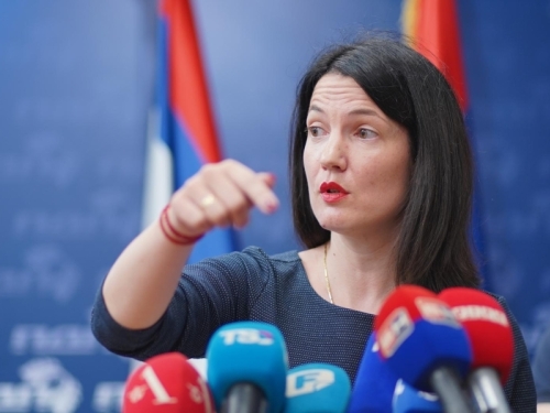 PREDSJEDNICA NARODNOG FRONTA: 'Nije nova vijest da Jelena Trivić podržava politiku Aleksandra Vučića. Kome je problem...'