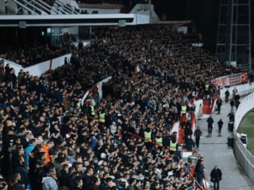 SRAMOTNE SCENE U MOSTARU: Navijači Zrinjskog psovali državu, nadležni bez reakcije