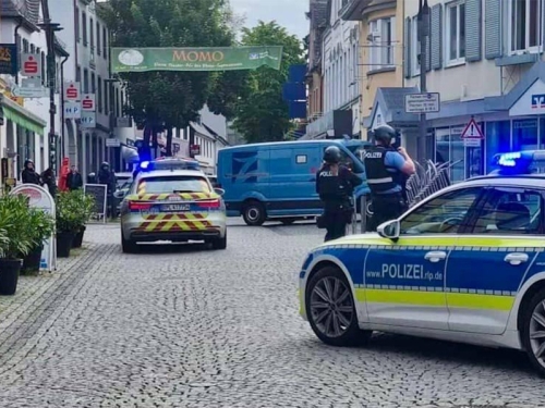 NEVJEROVATAN RASPLET TALAČKE KRIZE U NJEMAČKOJ: Policija još uvijek ne može objasniti kako su kriminalci uspjeli nestati iz potpuno ograđene banke...