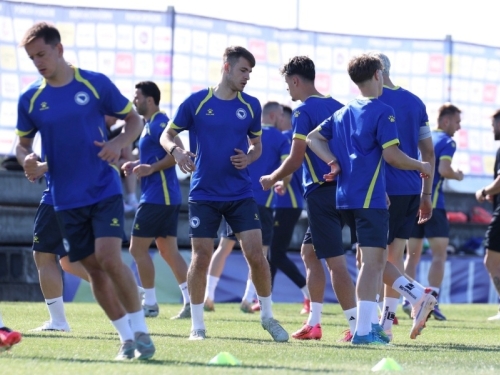 SPREMNI ZA IZAZOVE NA SVJETSKOM PRVENSTVU: Zmajevi odradili još jedan intenzivan trening (FOTO)