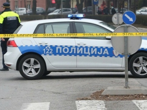 UŽAS U SEMBERIJI: U teškoj saobraćajnoj nesreći smrtno stradao policajac...