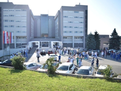 ZELENO SVJETLO VLADE: Za plaćanje starih dugova UKC RS se zadužuje za...