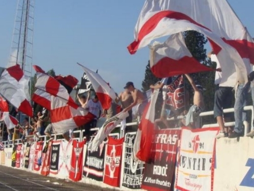 ZRINJSKI I VELEŽ U BORBI ZA TROFEJ: Ultrasi najavili povratak na svoje 'stajanje'