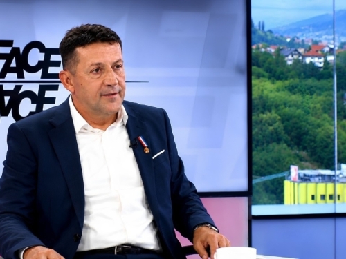 ZDENKO LUČIĆ SE OTVORIO I IZNIO NEVJEROVATNE STVARI: 'Čović nema identitet Hrvata, Kovačević nije legitiman – a ja imam dokaz koji ću iznijeti na sudu' (VIDEO)