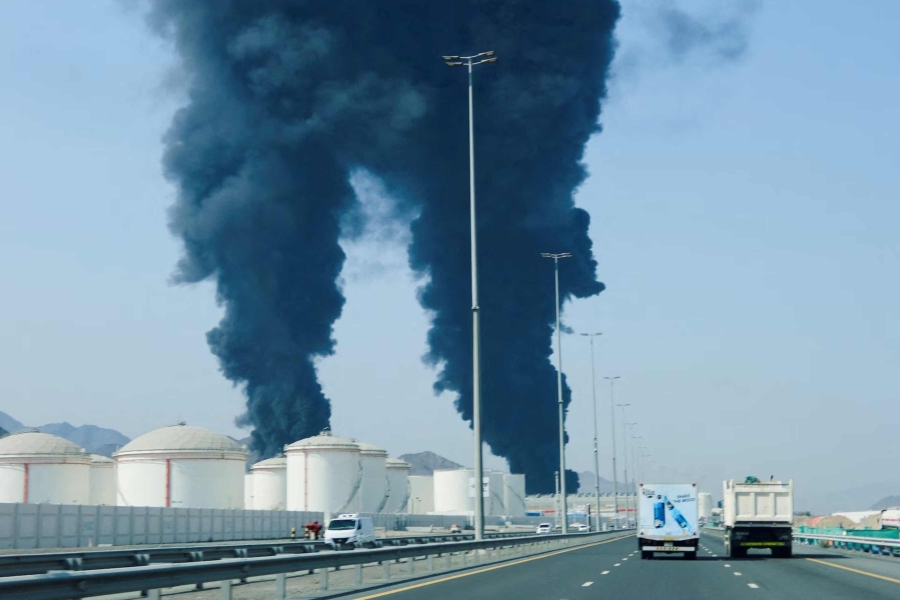 CRNI DIM PREKRIO NEBO IZNAD DUBAIJA: Novinarska iz Dubaija otkrila pozadinu iranskih napada na Fujairah (VIDEO)