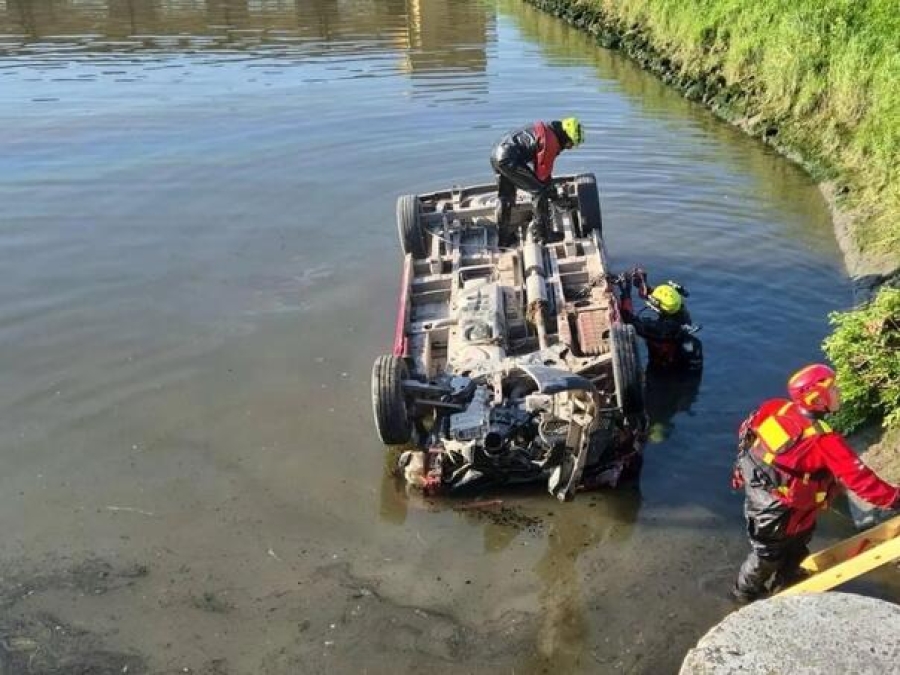 ODLAZAK NA POSAO SE PRETVORIO U PAKAO: Troje mrtvih u stravičnom slijetanju kombija u kanal