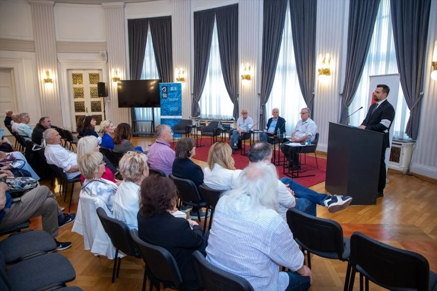 EMOTIVNO OBILJEŽAVANJE U ZAGREBU: Pjesnici iz regiona napisali 102 pjesme za ubijenu djecu Prijedora