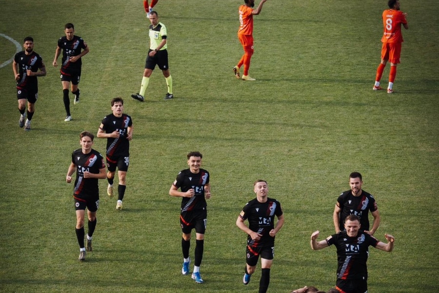 DERBI NA RUBU PREKIDA: Zrinjski u haotičnom meču došao do četvrtog trofeja Kupa BiH