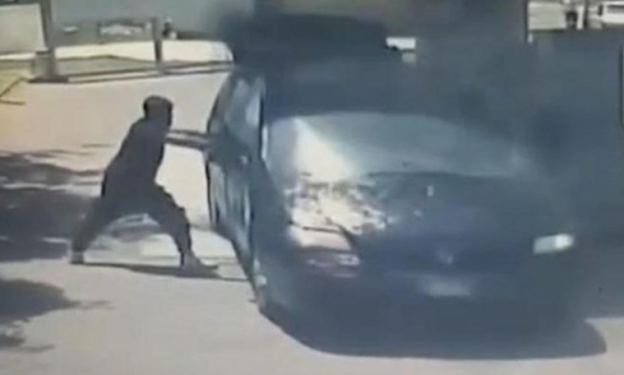 UŽAS U ITALIJI: Strane radnike zatvorili u automobil i zapalili ih
