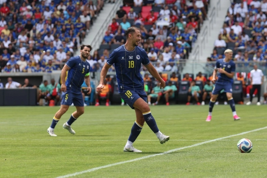 'MALA BOSNA' NA NOGAMA: St. Louis preplavili dresovi BiH i Hrvatske, zaigralo se i kolo (VIDEO)
