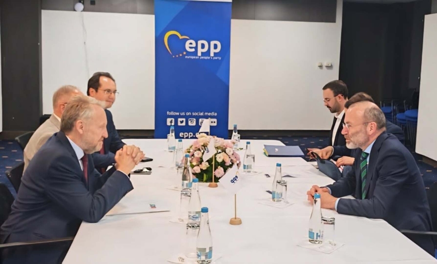 IZETBEGOVIĆ RAZGOVARAO S PREDSJEDNIKOM EPP-a: Pose