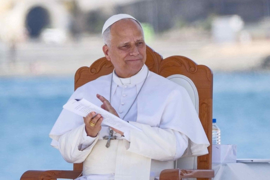 PAPA U 'LUCI SRAMA' DIRNUO U BOLNU TAČKU ZAPADA: 'Historija 