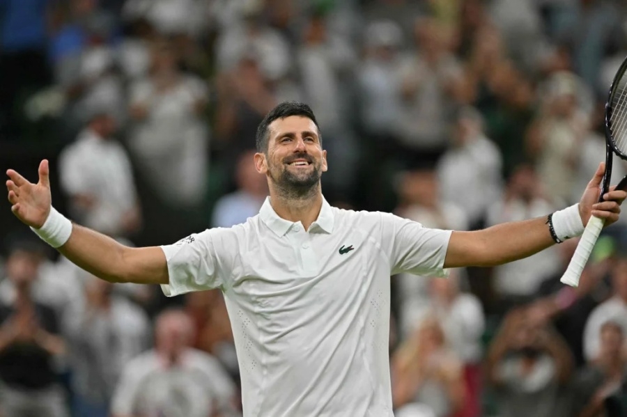 PRIVUKAO PAŽNJU SKRIVENOM PORUKOM: U čemu se to Đoković pojavio na Wimbledonu? (FOTO)