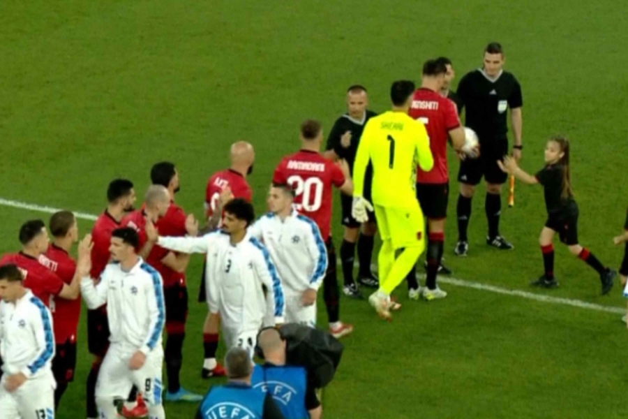 PAKLEN DOČEK ZA IZRAELCE U TIRANI: Hiljade navijača zviždalo izraelskoj himni, nije se ni čula od buke... (VIDEO)