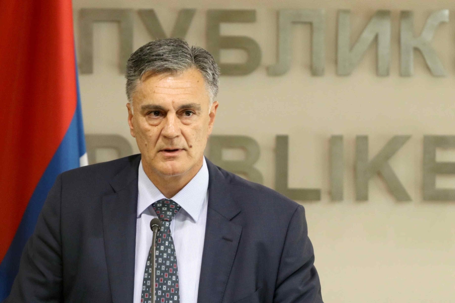 UŽAS SNIMLJEN IZ NEPOSREDNE BLIZINE: Srušio se avion u Domin