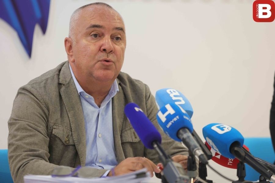 ALMIR BEČAREVIĆ UZBURKAO JAVNOST: 'Vlada u 'ostavci' započel