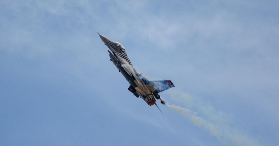 DRAMA NA NEBU: Turski lovci F-16 presreli avion grčkog minis