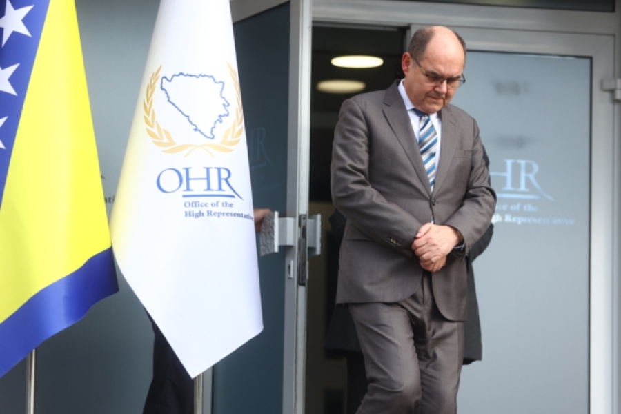 BURNO U SARAJEVU: Uoči izbora novog visokog predstavnika, u BiH stižu...