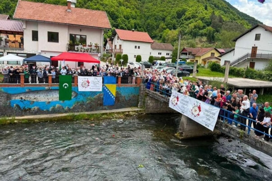 JEZIVA SVJEDOČENJA O POKOLJU BOŠNJAKA NA JEZERSKOM MOSTU: Krvnici ih odveli u šumu i strijeljali, a porodice još TRAŽE KOSTI svojih najmilijih