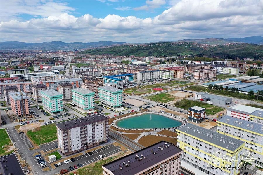 DOK REGIJU TRESE NAVIJAČKA GROZNICA: Paralelni univerzum u Istočnom Sarajevu o kojem će se tek pričati...
