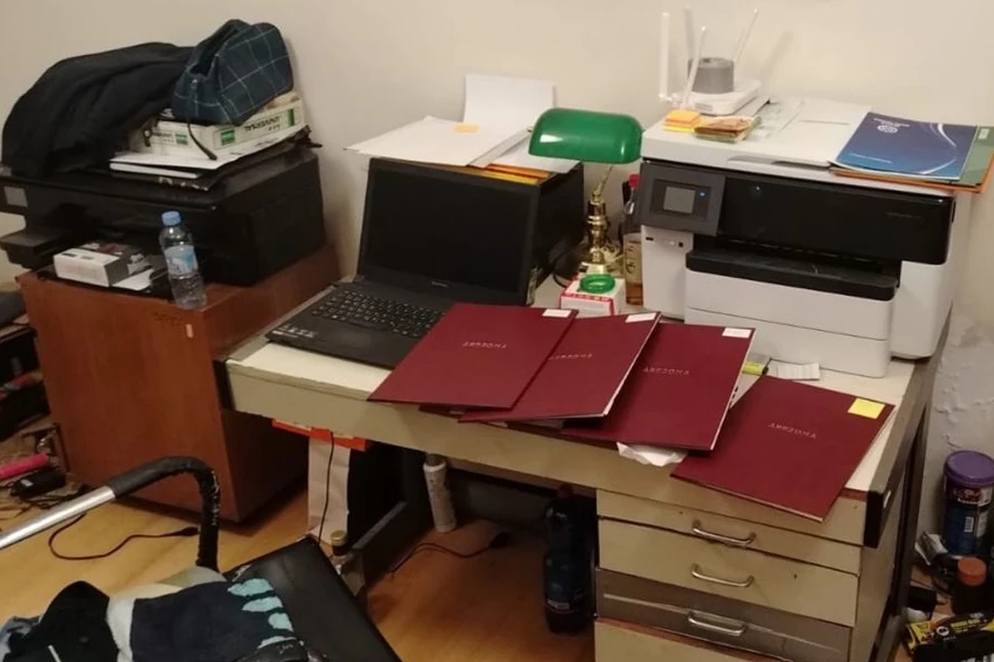 IZRADILI VIŠE OD 120 FALSIFIKOVANIH DIPLOMA: Ovako je uhapše
