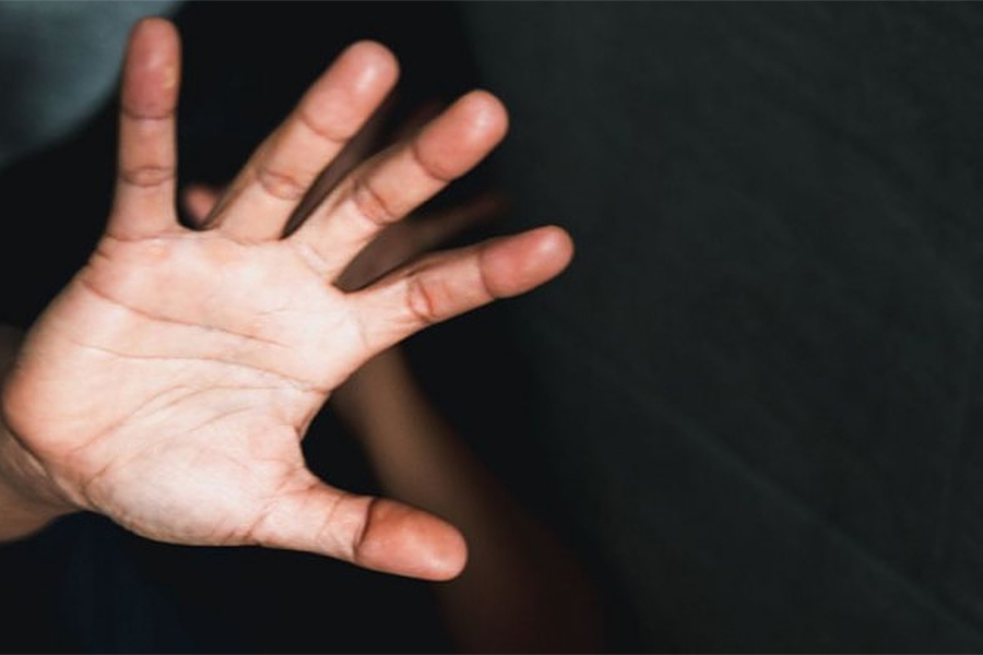 CURE DETALJI UŽASA U SUSJEDSTVU: Natjerali učenike da kleče 