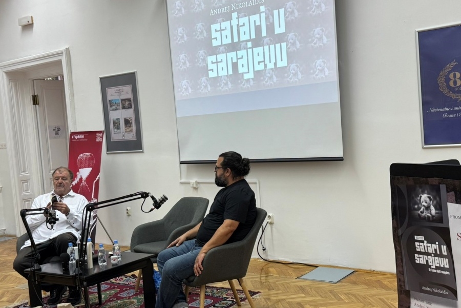 'SB' U NACIONALNOJ I UNIVERZITETSKOJ BIBLIOTECI BiH: U Sarajevu promoviran roman Andreja Nikolaidisa 'Safari u Sarajevu' (FOTO)