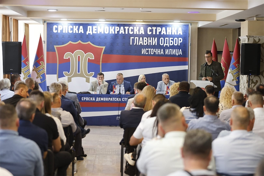 POTPUNI HAOS U SDS-u: Marinko Božović vrh stranke nazvao 'Ka