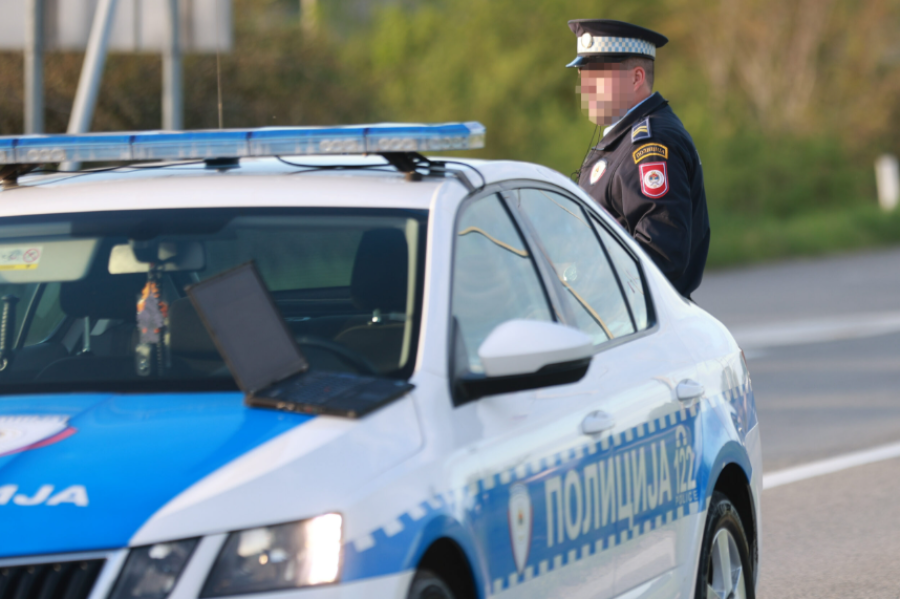 TRAGEDIJA KOD ZVORNIKA: Pješak smrtno stradao u saobraćajnoj nesreći u Kozluku